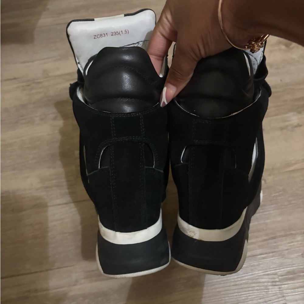 Isabel Marant Black and White Heeled Boots - Picture 2 of 5